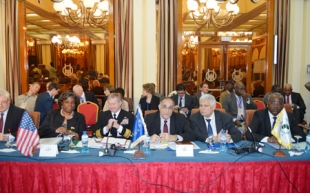 L’ouverture de cette rencontre s’est déroulée en présence du Commissaire a la Paix et la Sécurité de l’Union Africaine, Amb. Smail Chergui; de l’Ambassadeur du Nigeria au Niger, S.E Aliyu Sokoto; des délégations des organisations sous-régionales et régionales; des représentants de l’Organisation des Nations Unies et de plusieurs partenaires des pays engagés dans la lutte contre Boko Haram.   